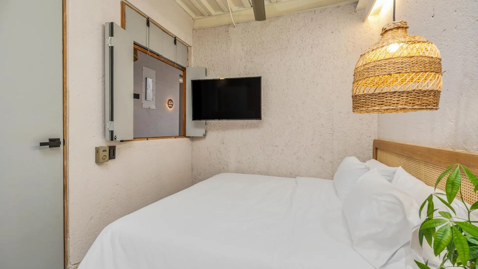 Botanica Casa Hotel Manila By Housy Host Medellin