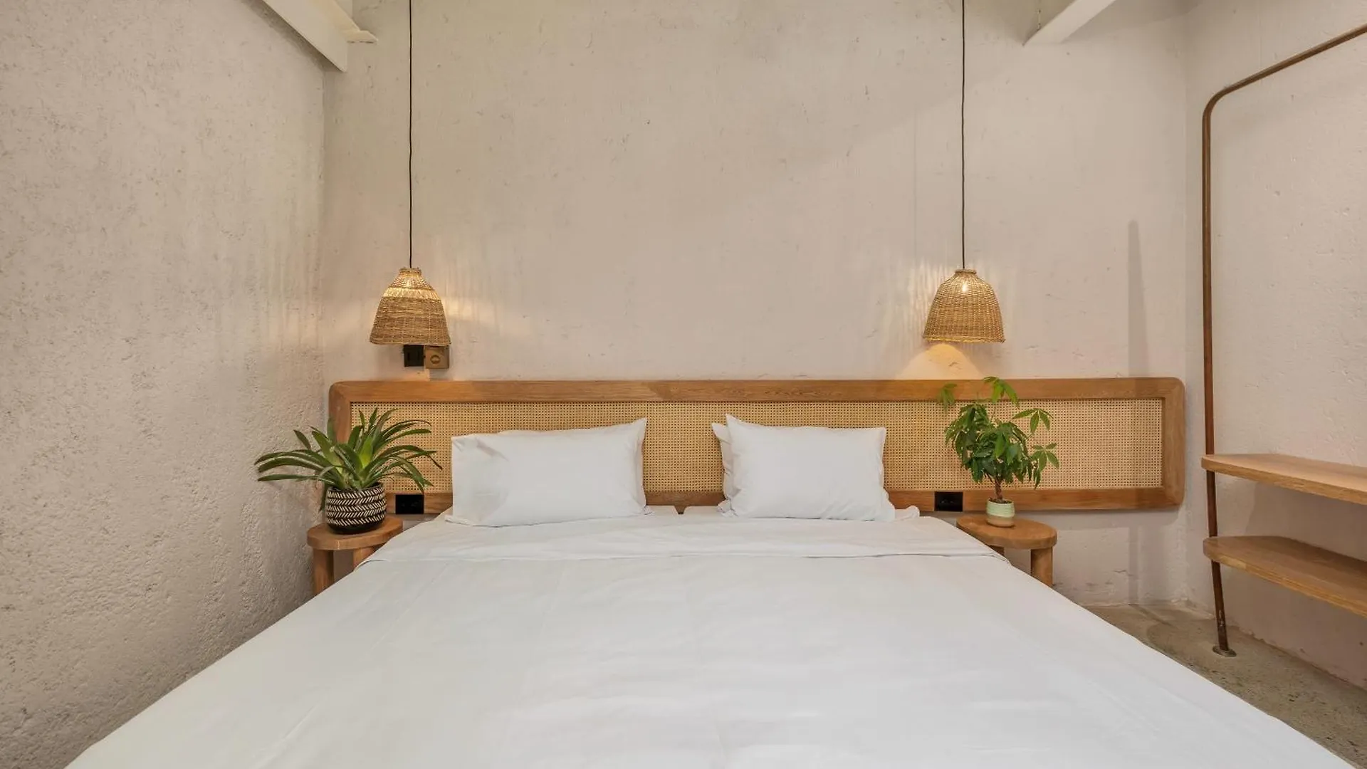 Botanica Casa Hotel Manila By Housy Host Medellin