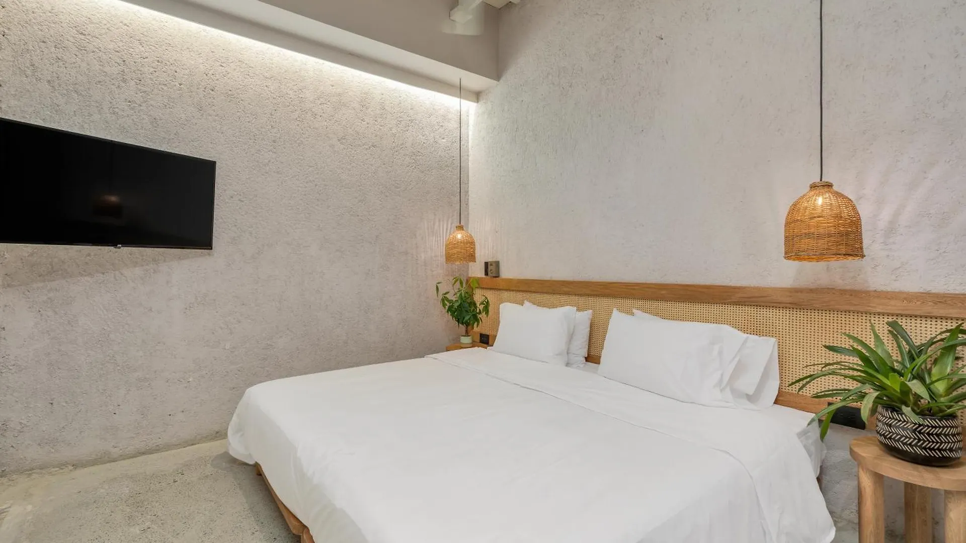 Botanica Casa Hotel Manila By Housy Host Medellin 4*,  Colombia