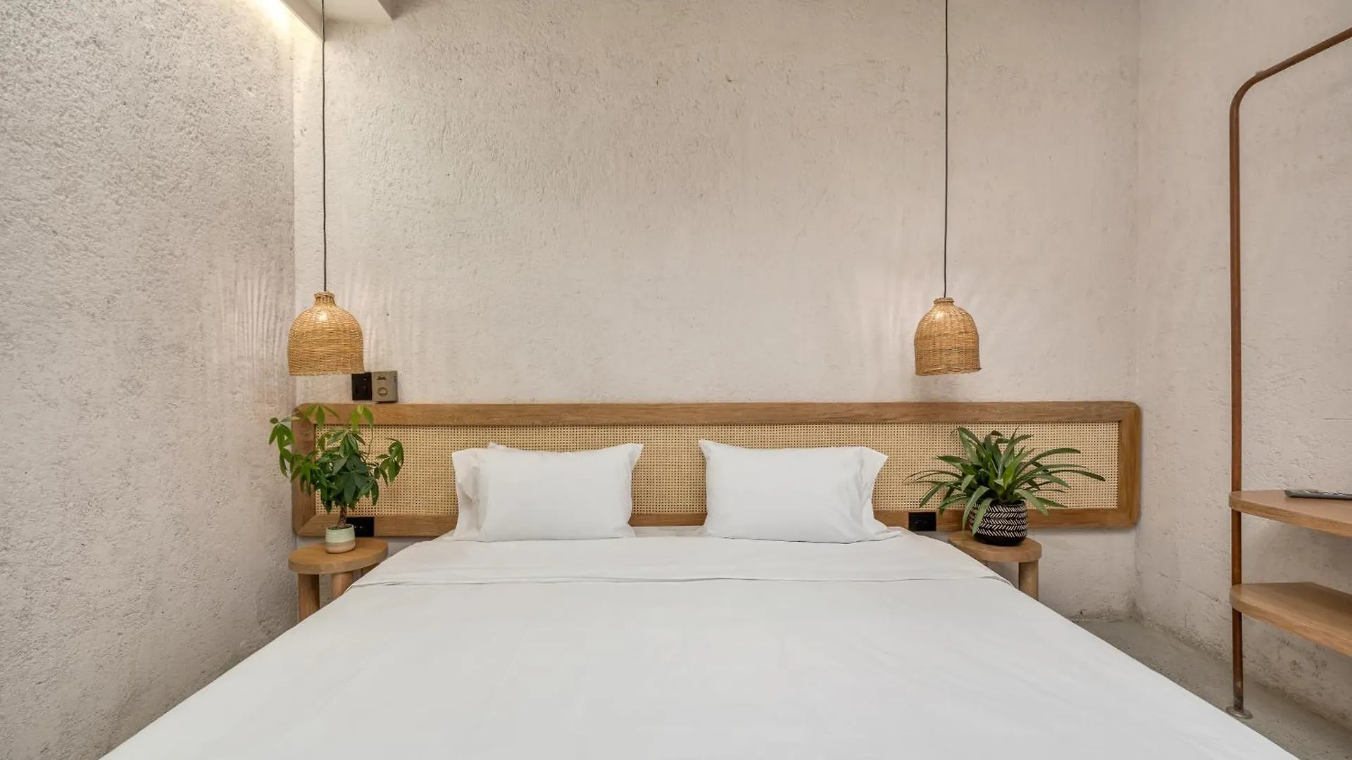 Botanica Casa Hotel Manila By Housy Host Medellin Colombia