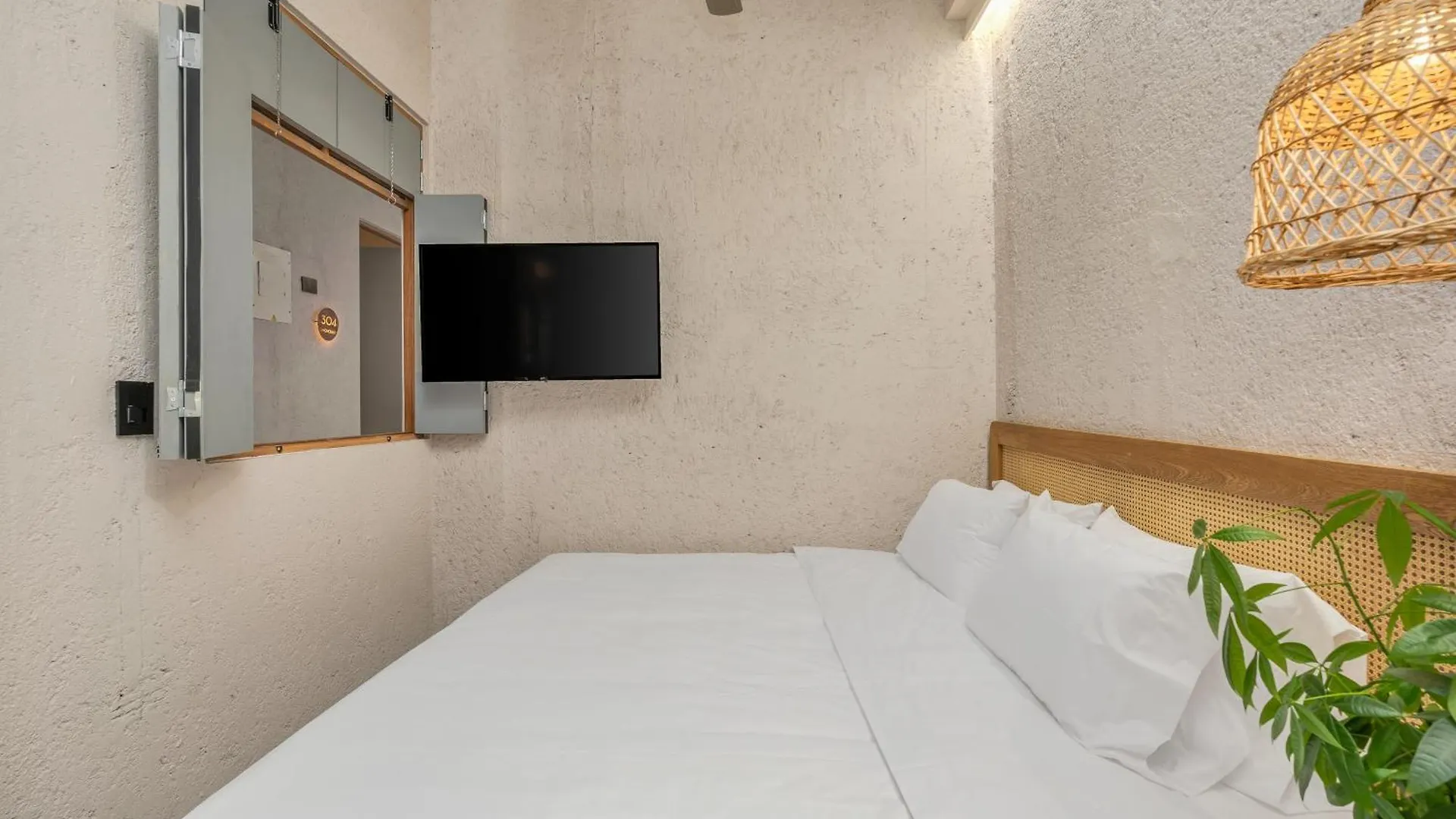 Botanica Casa Hotel Manila By Housy Host Medellin 4*,  Colombia