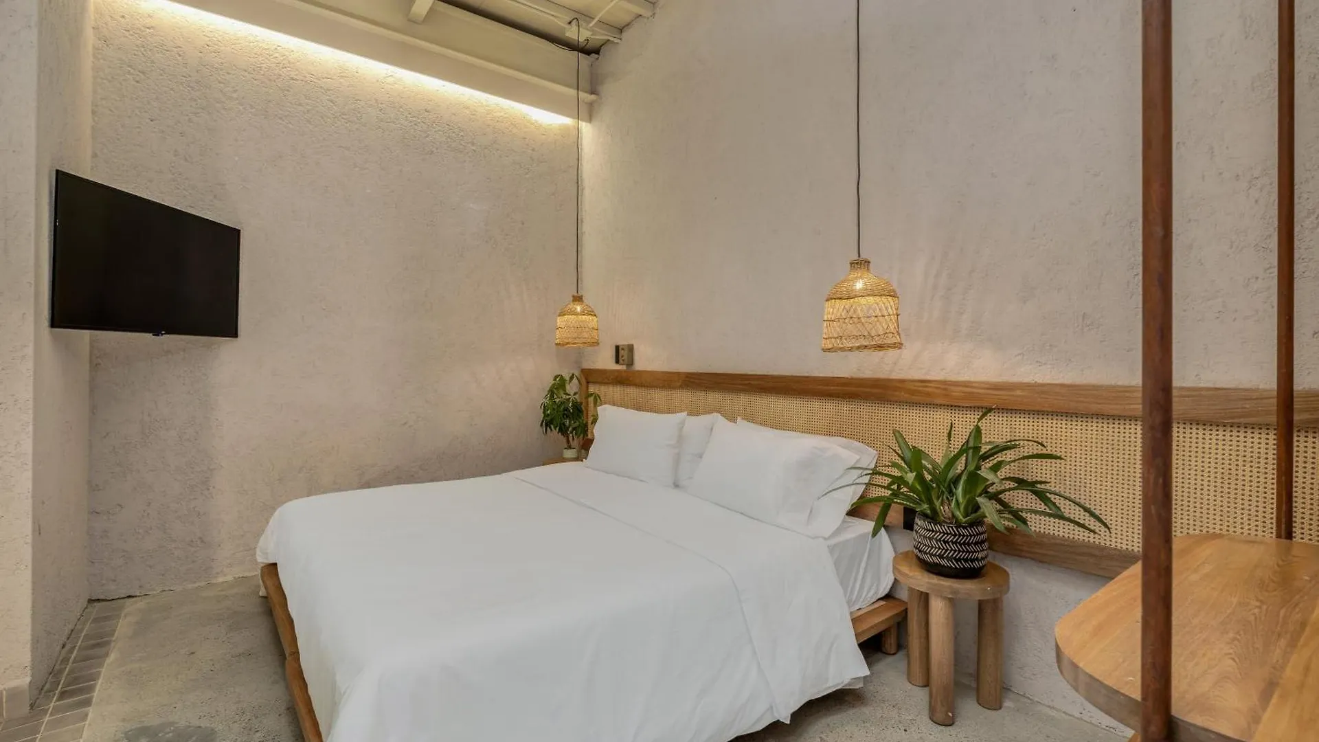 Botanica Casa Hotel Manila By Housy Host Medellin 4*,